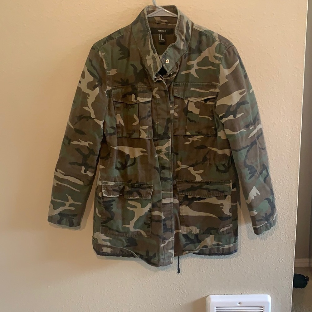 Women’s camo jacket